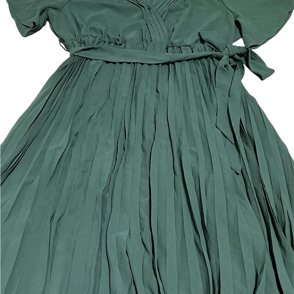 BloomChic Green Maxi Dress